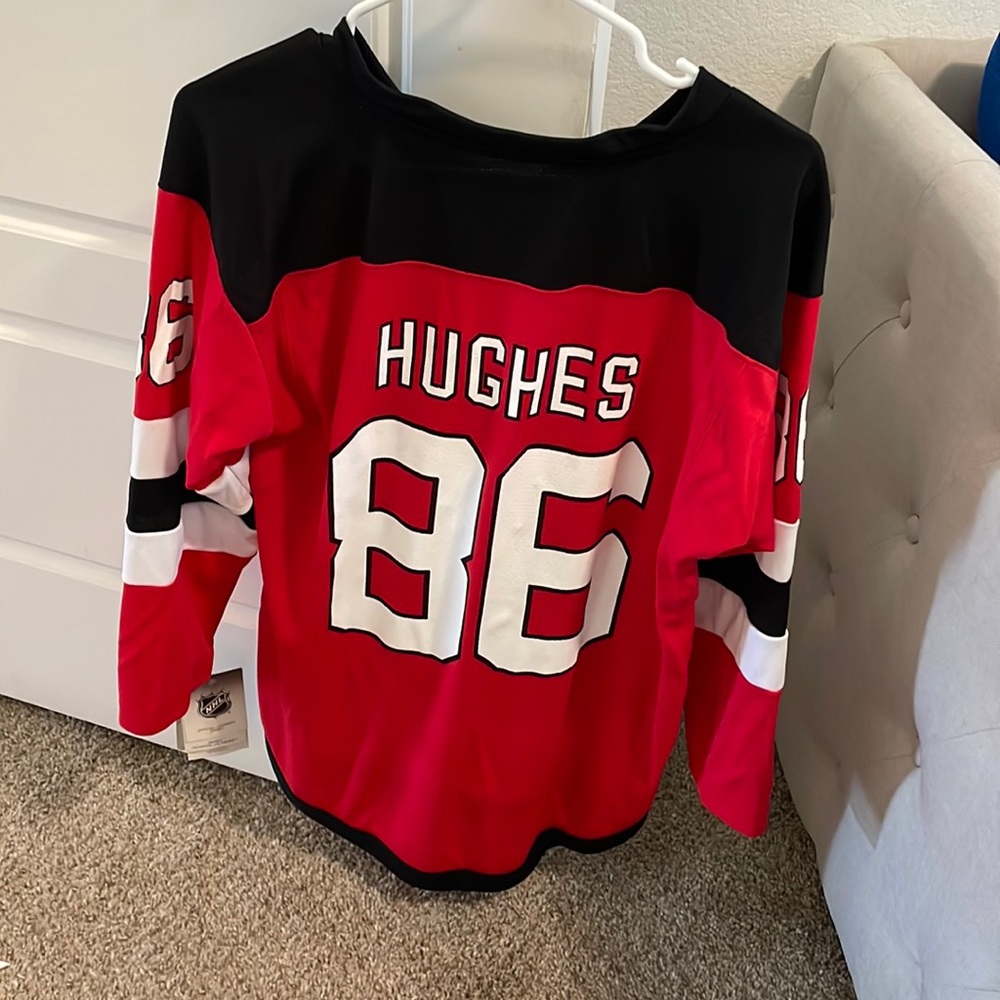 New with tags NHL New Jersey Devils Hughes #86 jersey
